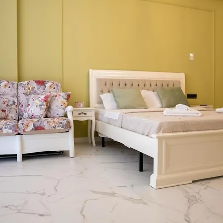 Anais Seafront Right On The Apartment