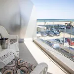 Apartman Anais Seafront Right On The *